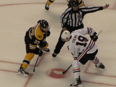 <img src="NHL final.jpg" alt="Бостон Брюинз - Чикаго Блэкхокс">