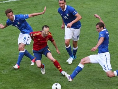 <img src="Spain VS Italy.jpg" alt="Испания - Италия">